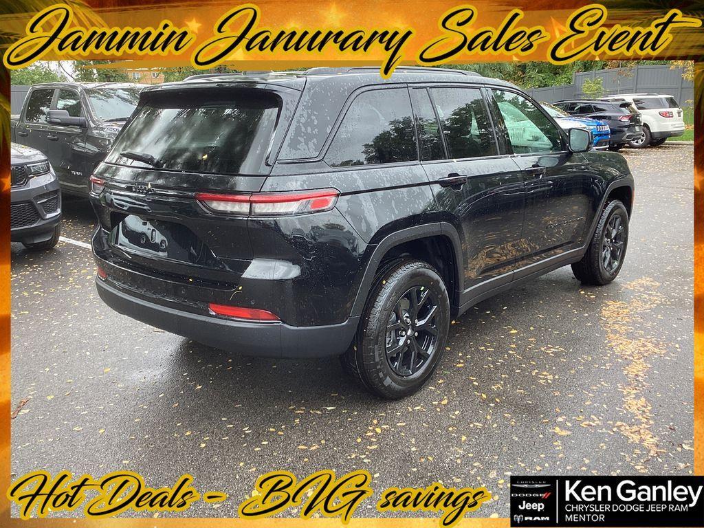 new 2025 Jeep Grand Cherokee car, priced at $38,004