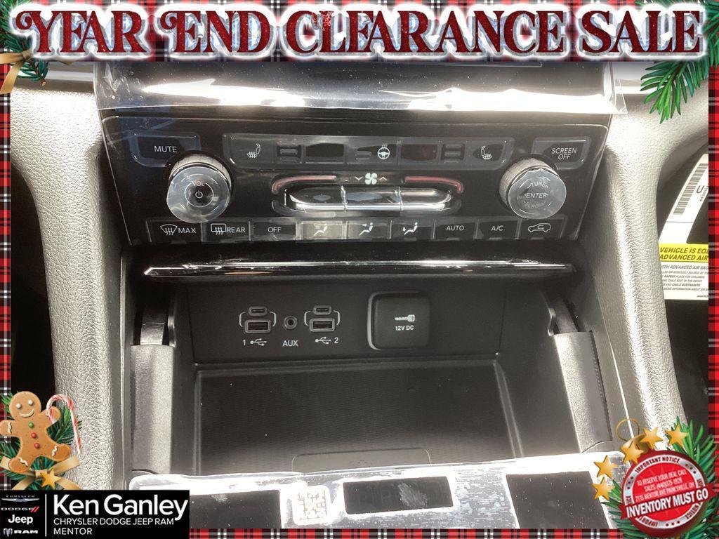 new 2025 Jeep Grand Cherokee car, priced at $38,754