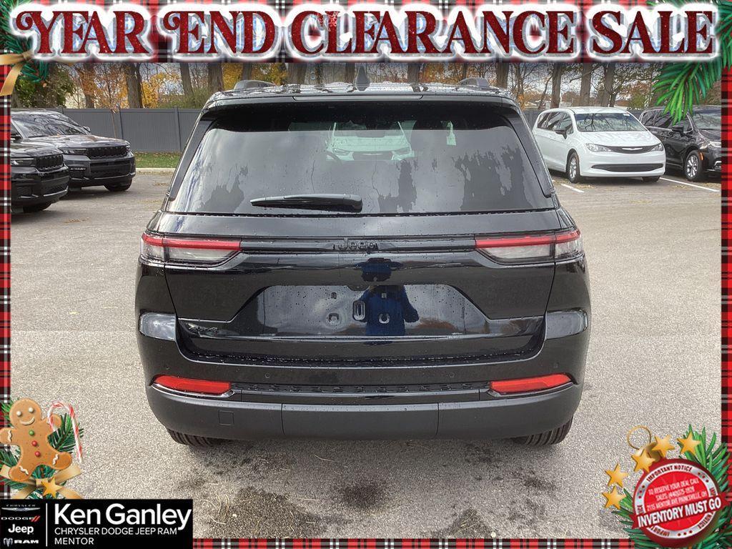 new 2025 Jeep Grand Cherokee car, priced at $38,754