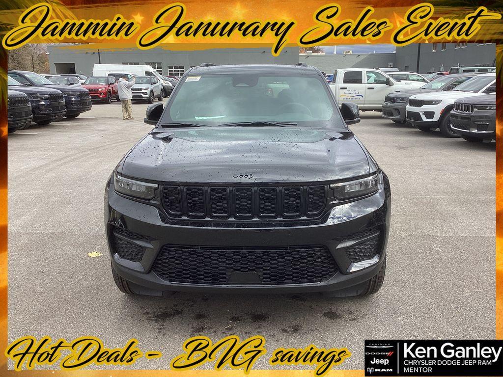 new 2025 Jeep Grand Cherokee car, priced at $38,004