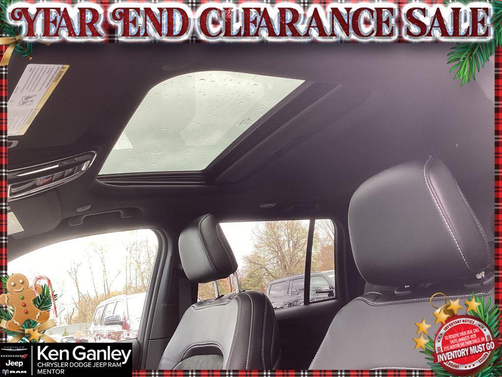 new 2025 Jeep Grand Cherokee car, priced at $38,754