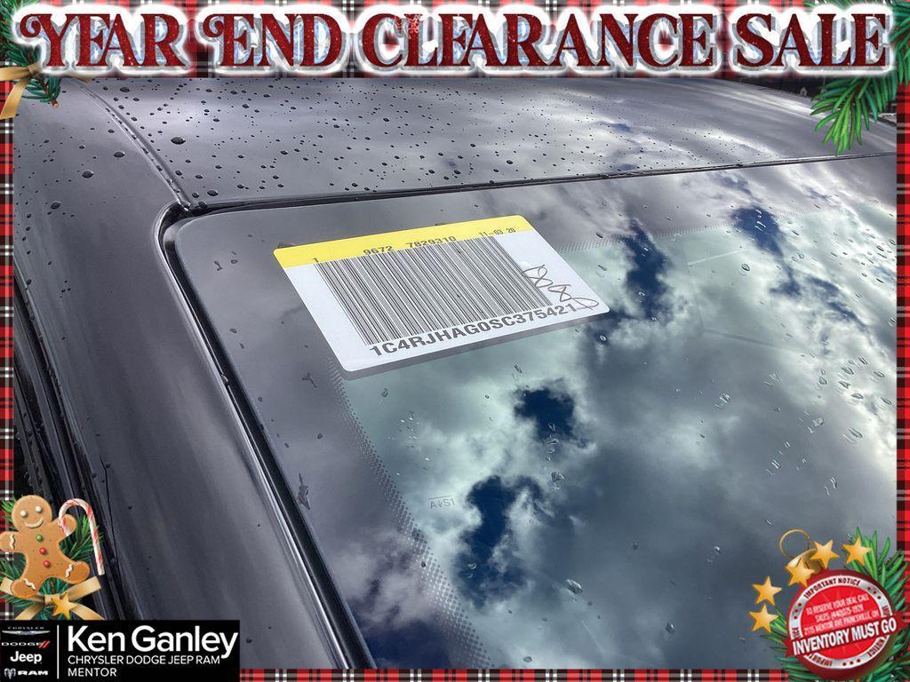 new 2025 Jeep Grand Cherokee car, priced at $38,754