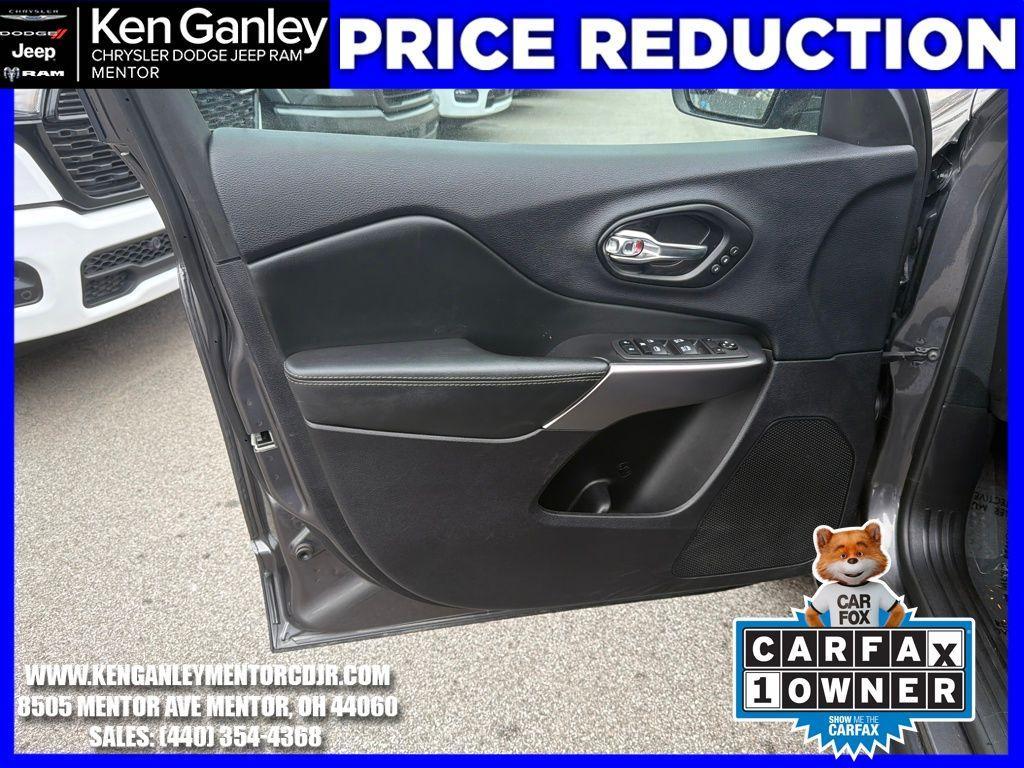 used 2022 Jeep Cherokee car, priced at $25,900