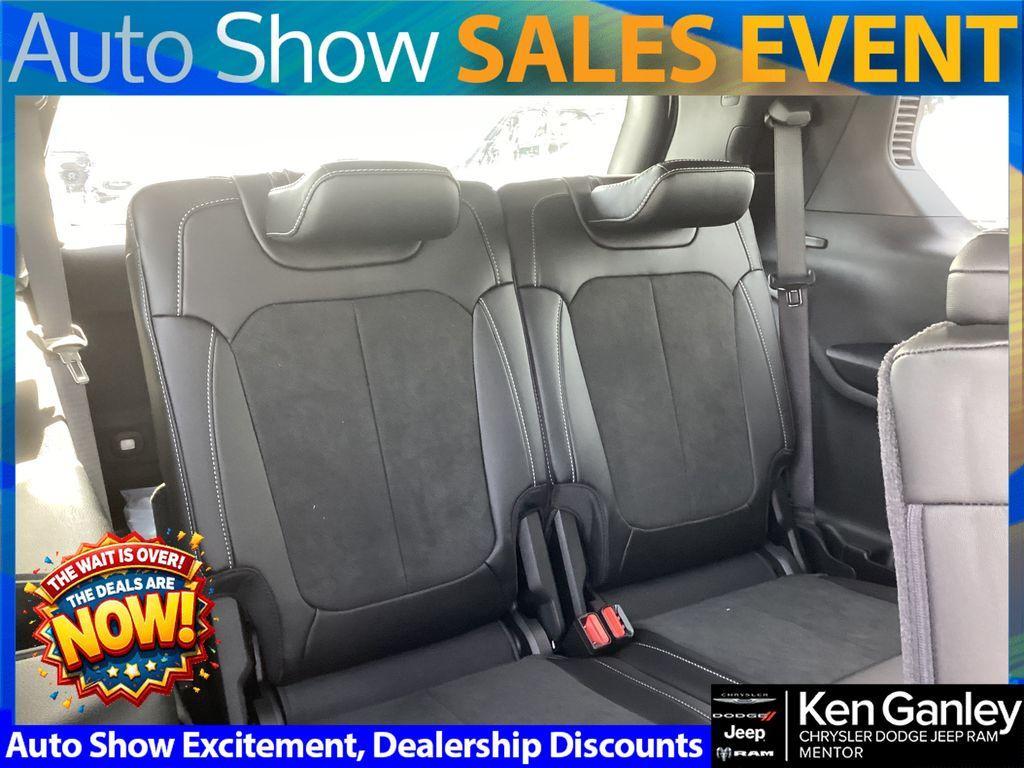 new 2026 Jeep Grand Cherokee L car, priced at $46,894