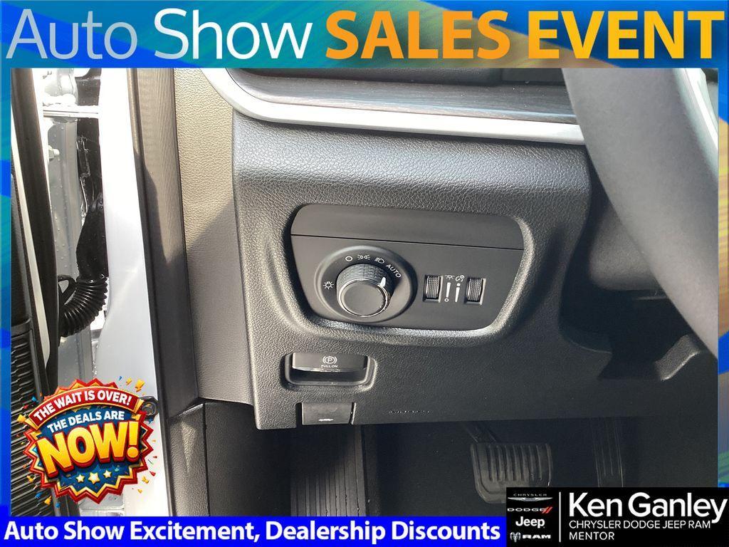 new 2026 Jeep Grand Cherokee L car, priced at $46,894