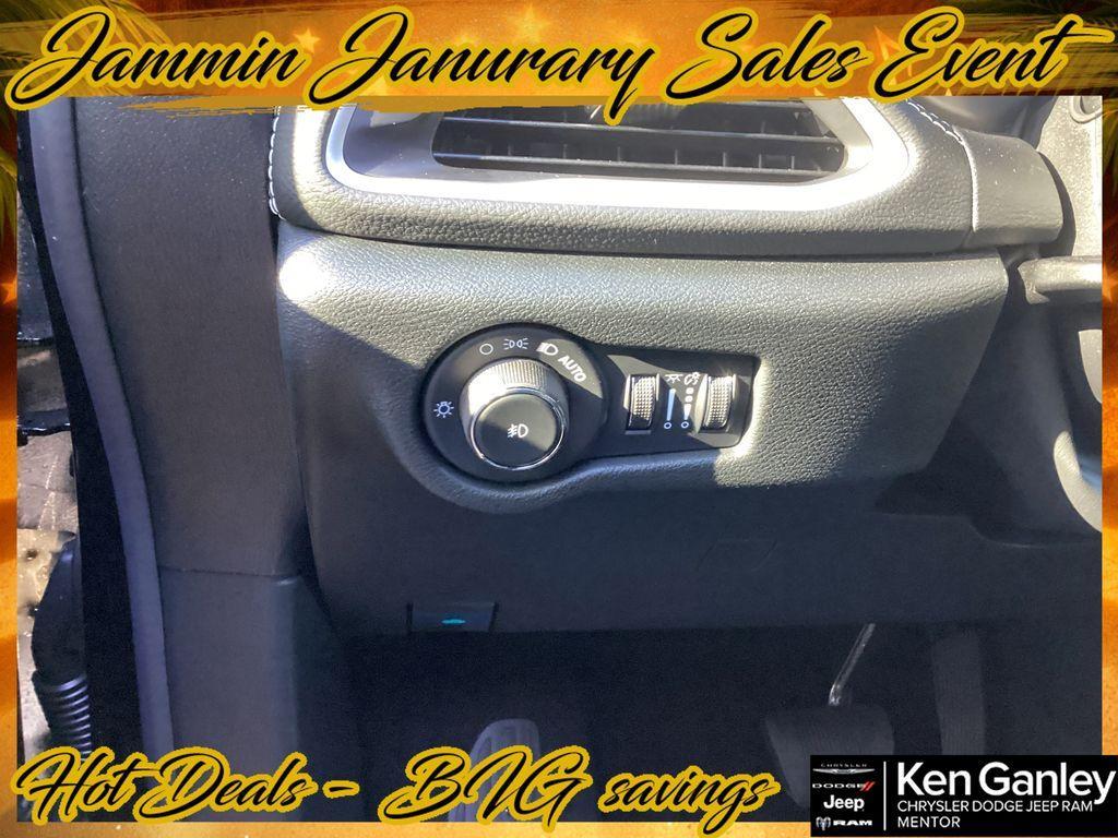 new 2026 Chrysler Pacifica car, priced at $41,213