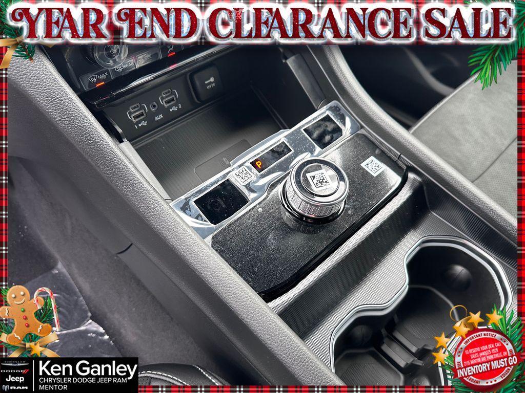 new 2025 Jeep Grand Cherokee car, priced at $37,322