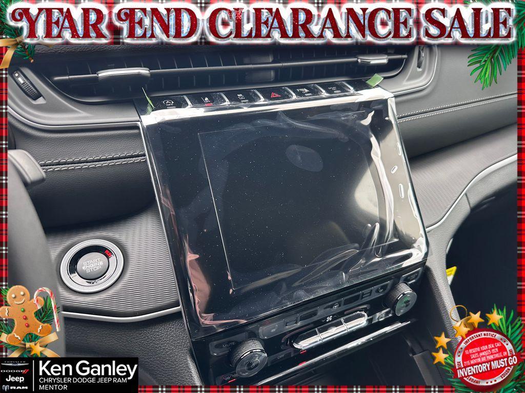 new 2025 Jeep Grand Cherokee car, priced at $37,322