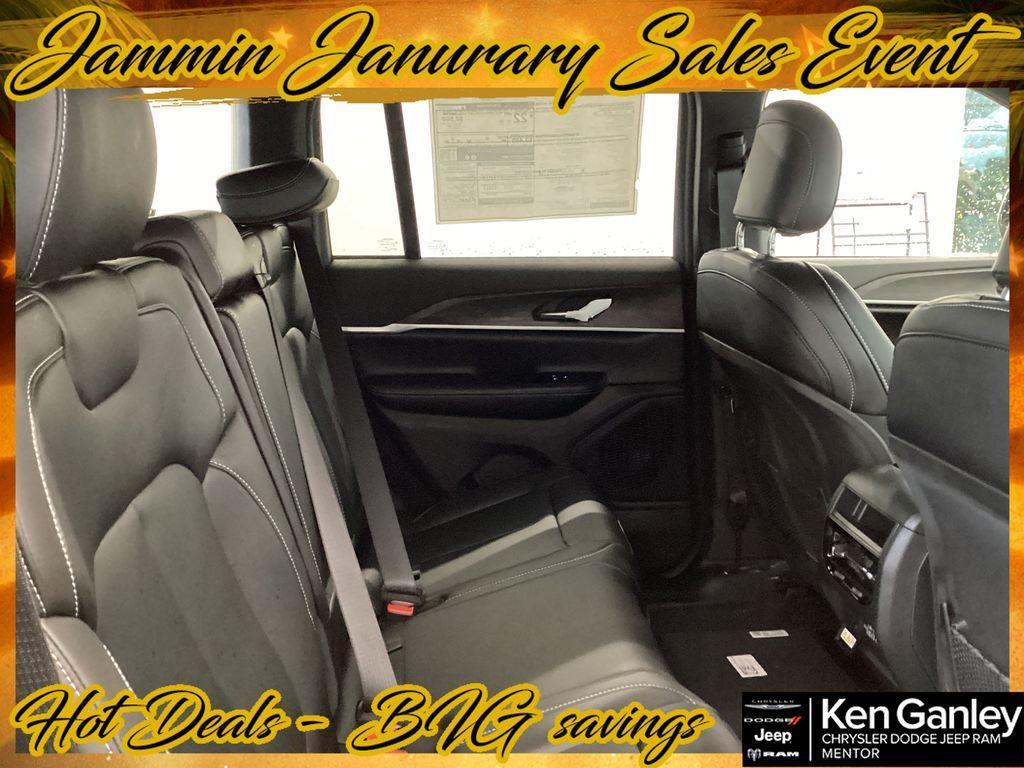 new 2025 Jeep Grand Cherokee car, priced at $42,487