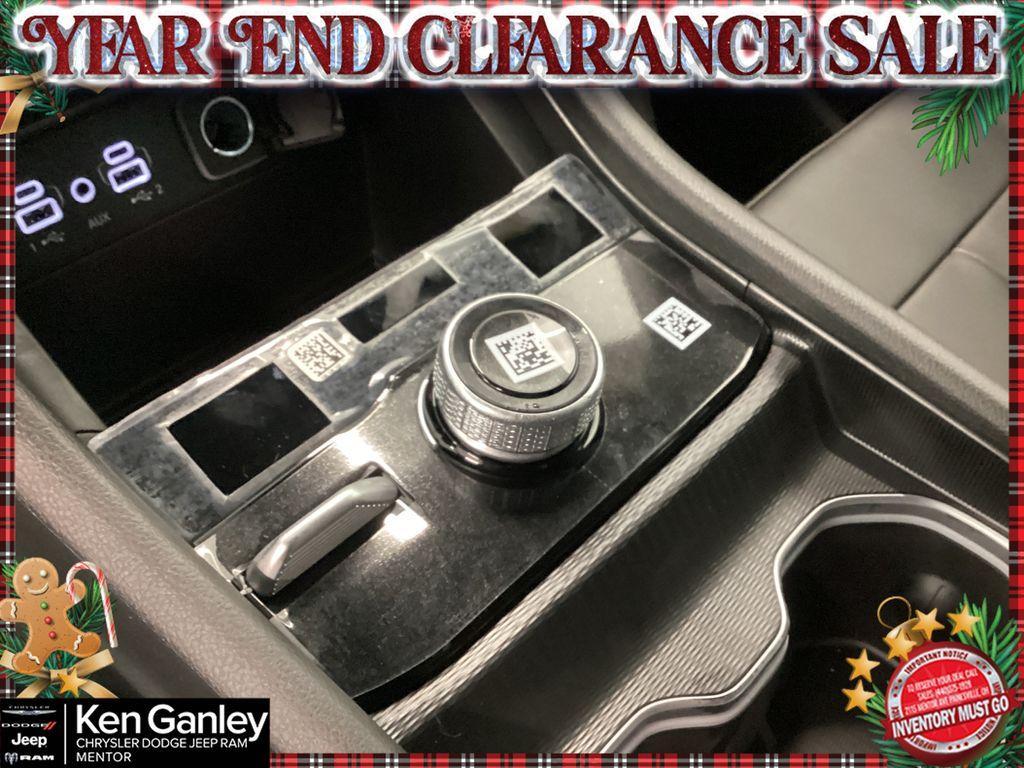 new 2025 Jeep Grand Cherokee car, priced at $43,237