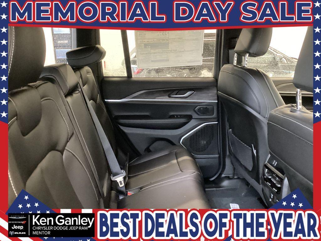 new 2026 Jeep Grand Cherokee car, priced at $44,826