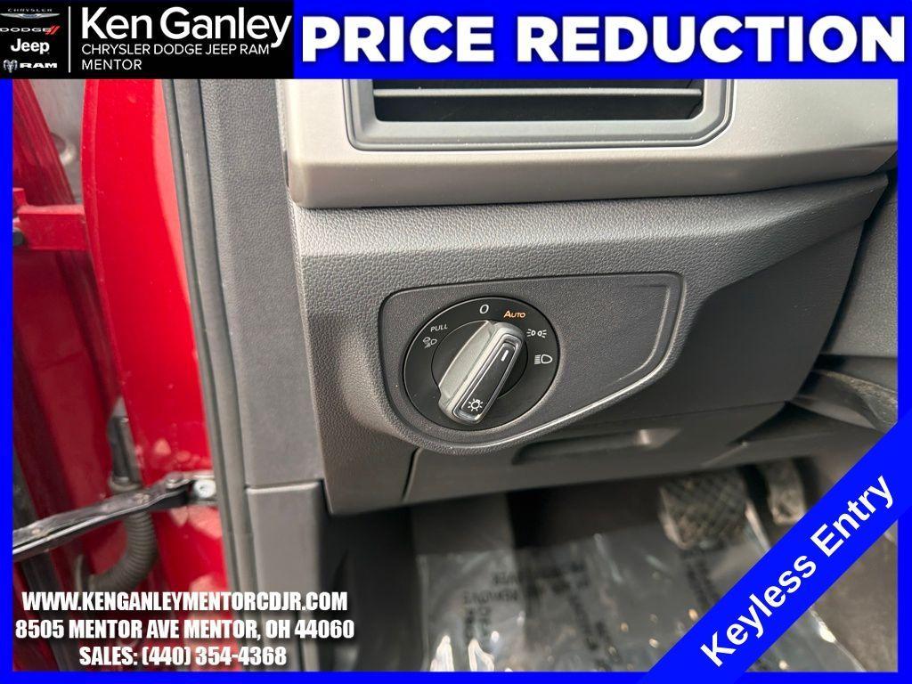 used 2020 Volkswagen Atlas Cross Sport car, priced at $19,542