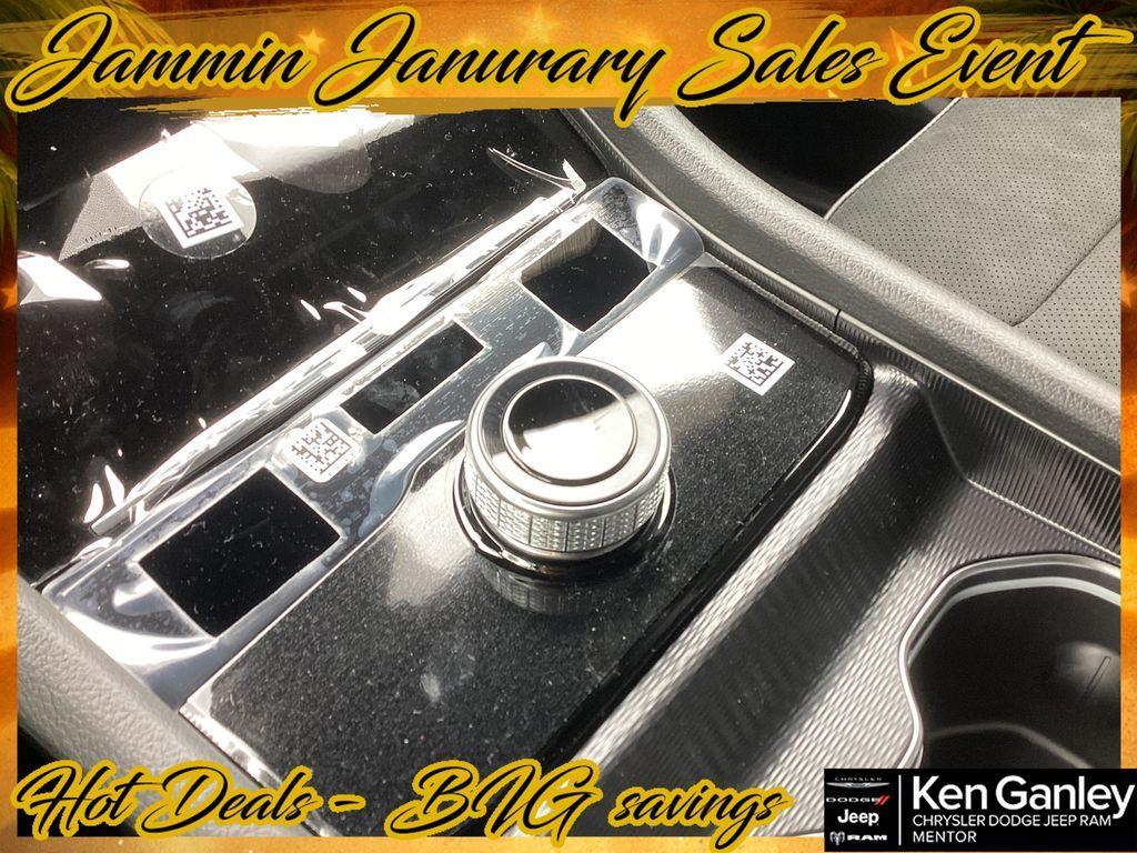 new 2025 Jeep Grand Cherokee car, priced at $46,135