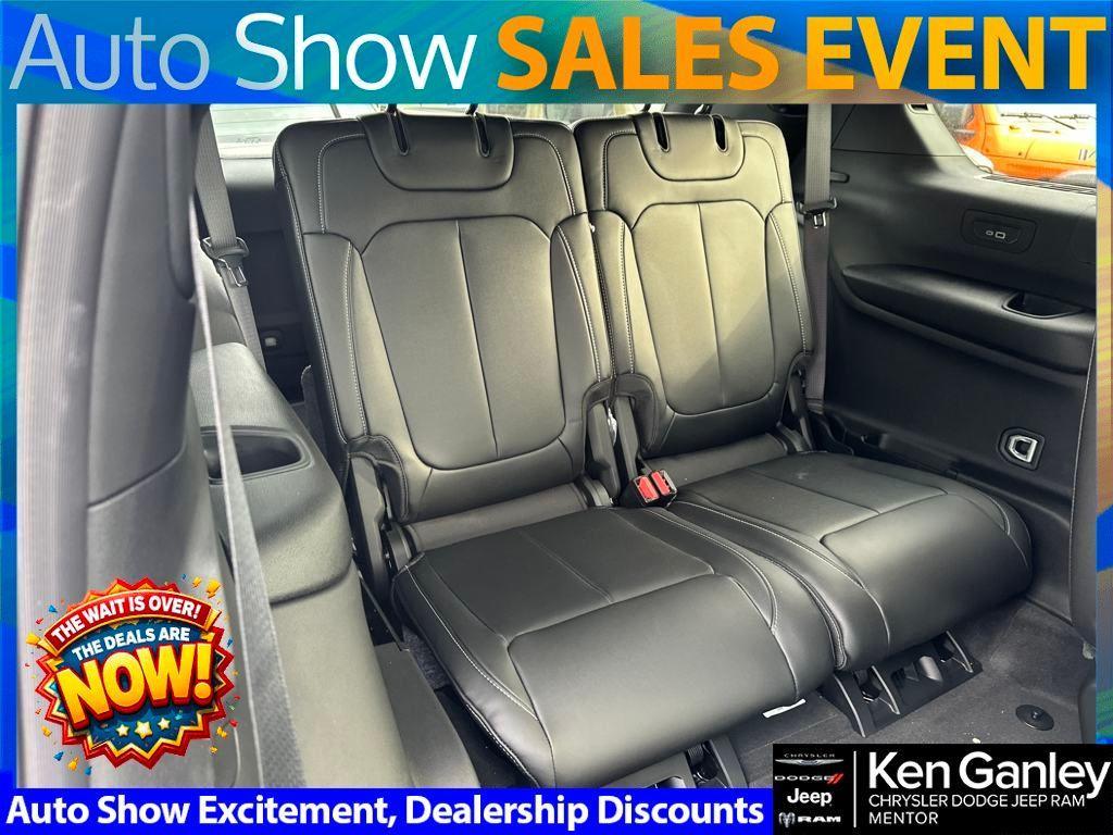 new 2025 Jeep Grand Cherokee L car, priced at $45,669