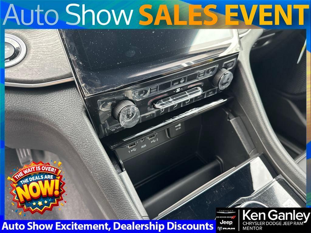 new 2025 Jeep Grand Cherokee L car, priced at $45,669