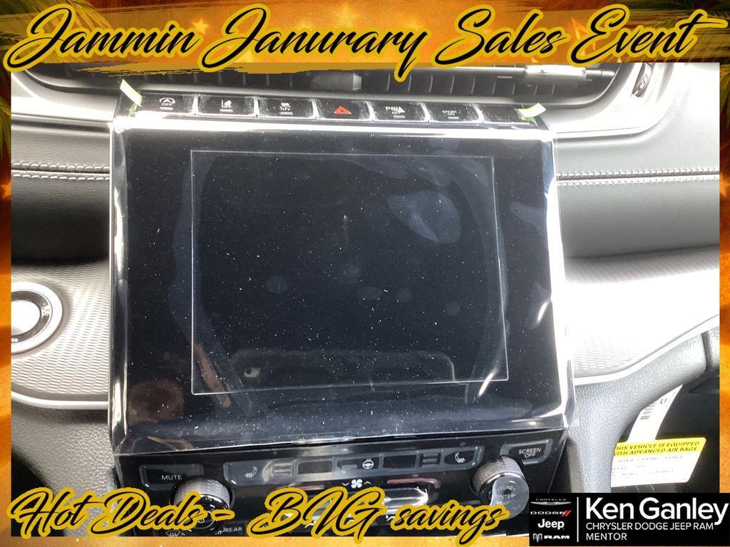 new 2025 Jeep Grand Cherokee car, priced at $37,108