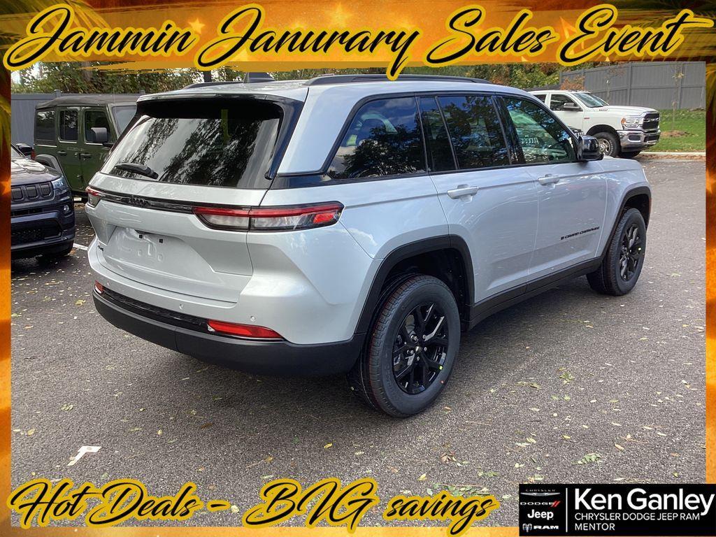 new 2025 Jeep Grand Cherokee car, priced at $37,108
