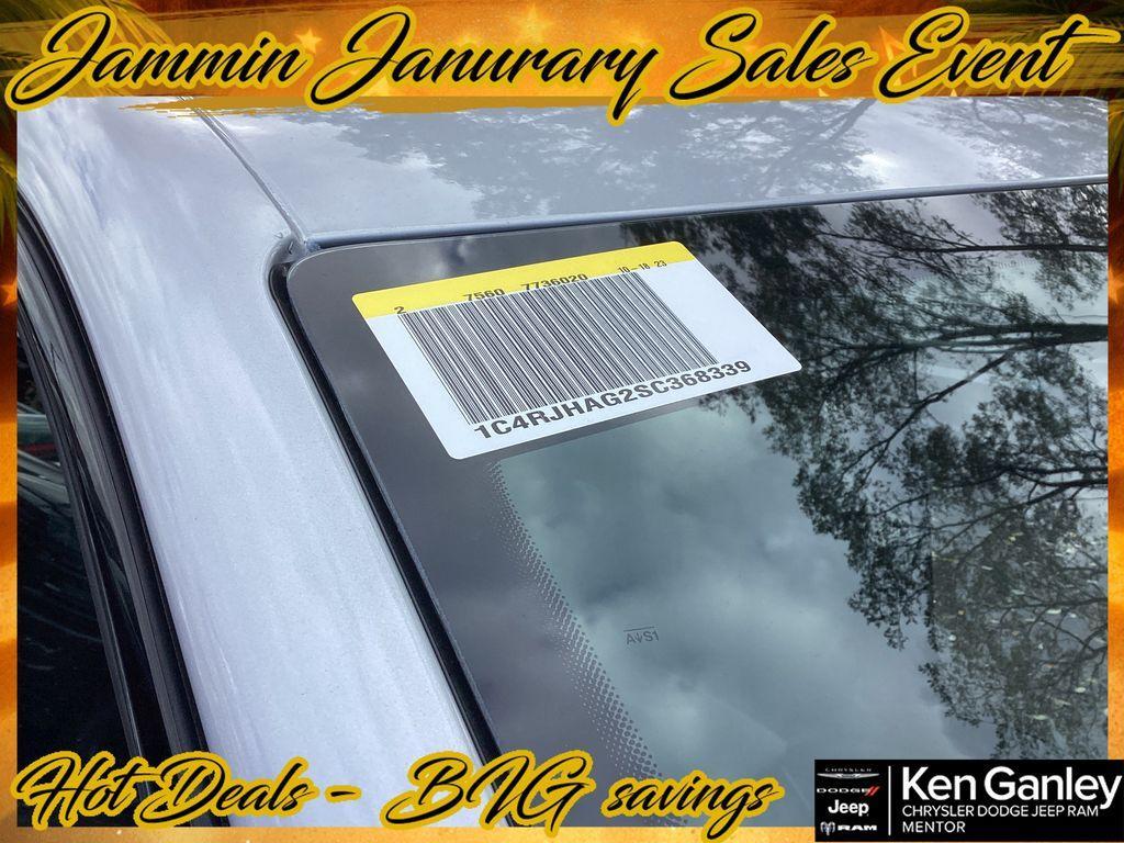 new 2025 Jeep Grand Cherokee car, priced at $37,108