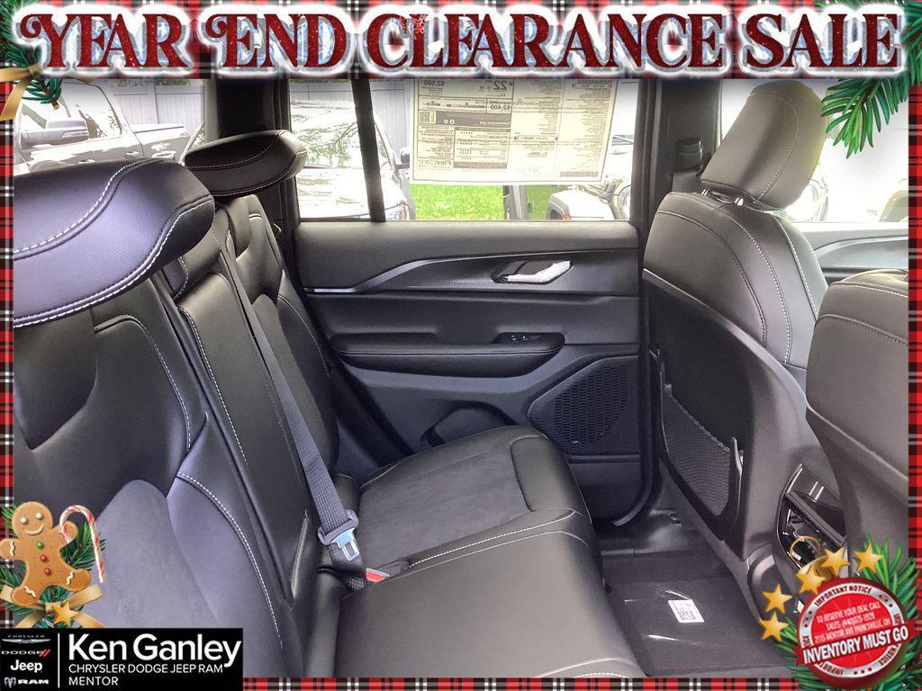 new 2025 Jeep Grand Cherokee car, priced at $37,858