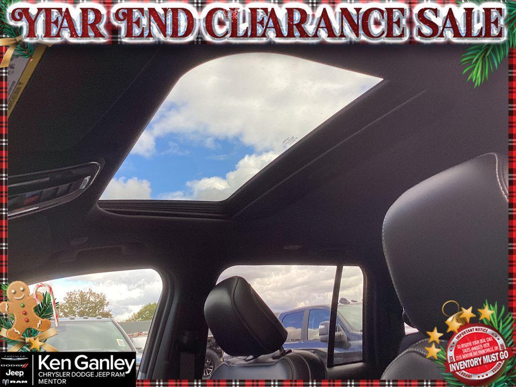 new 2025 Jeep Grand Cherokee car, priced at $37,858