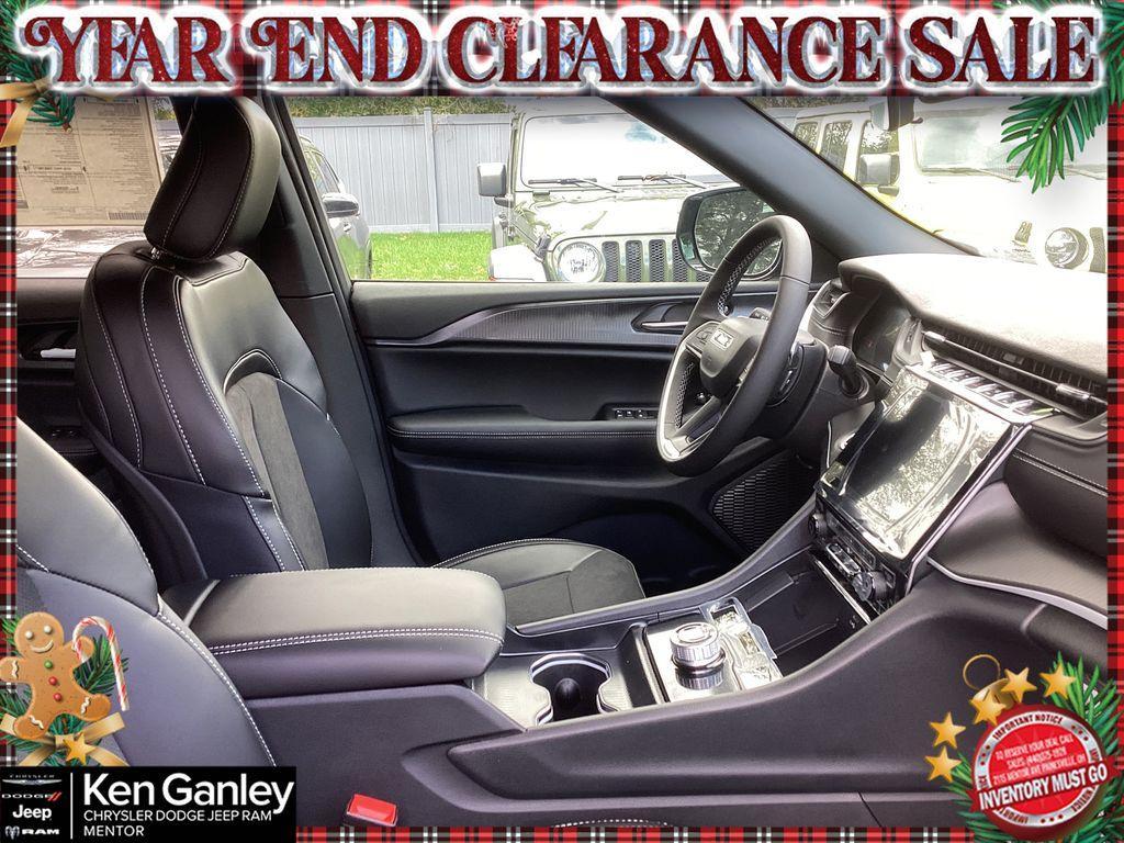 new 2025 Jeep Grand Cherokee car, priced at $37,858