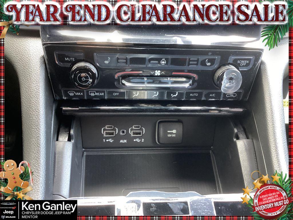 new 2025 Jeep Grand Cherokee car, priced at $37,858