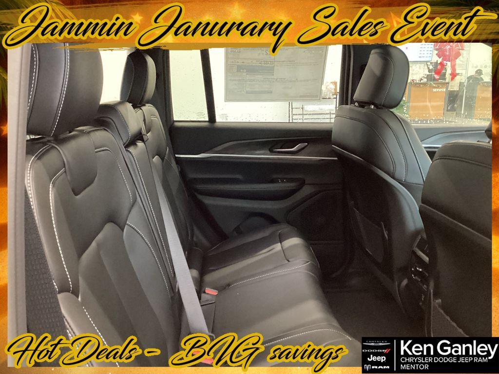 new 2025 Jeep Grand Cherokee car, priced at $45,749