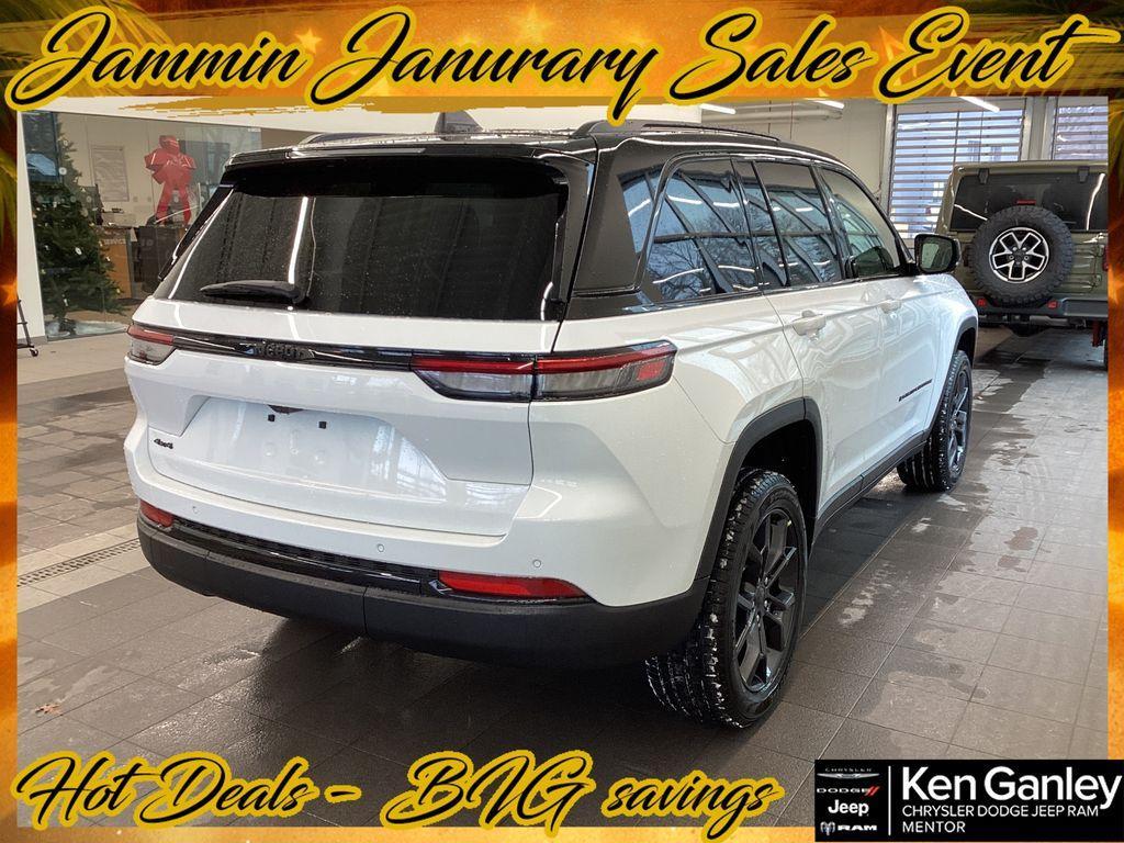 new 2025 Jeep Grand Cherokee car, priced at $45,749