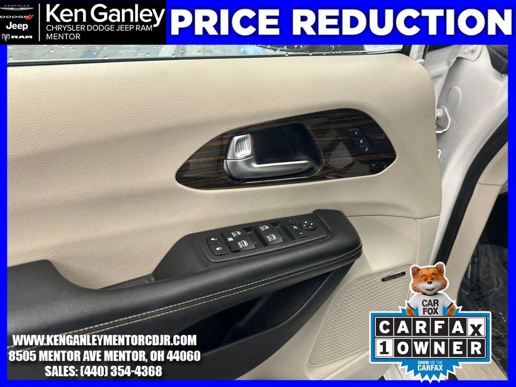 used 2023 Chrysler Pacifica car, priced at $27,700