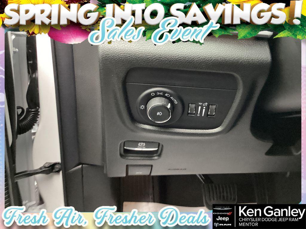 new 2026 Jeep Grand Cherokee car, priced at $47,753