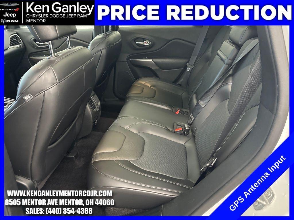 used 2019 Jeep Cherokee car, priced at $17,500