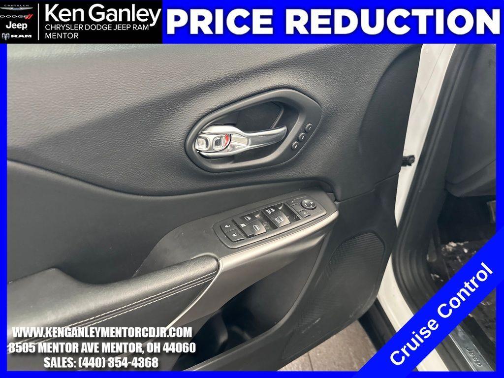 used 2019 Jeep Cherokee car, priced at $17,500