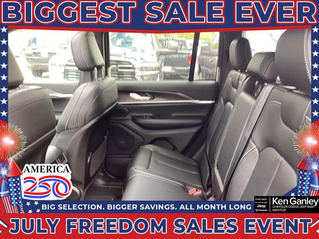 new 2026 Jeep Grand Cherokee car, priced at $44,892