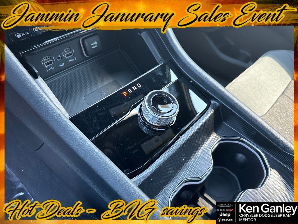 new 2025 Jeep Grand Cherokee car, priced at $34,291