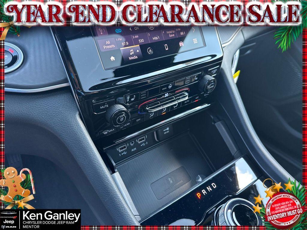 new 2025 Jeep Grand Cherokee car, priced at $39,291