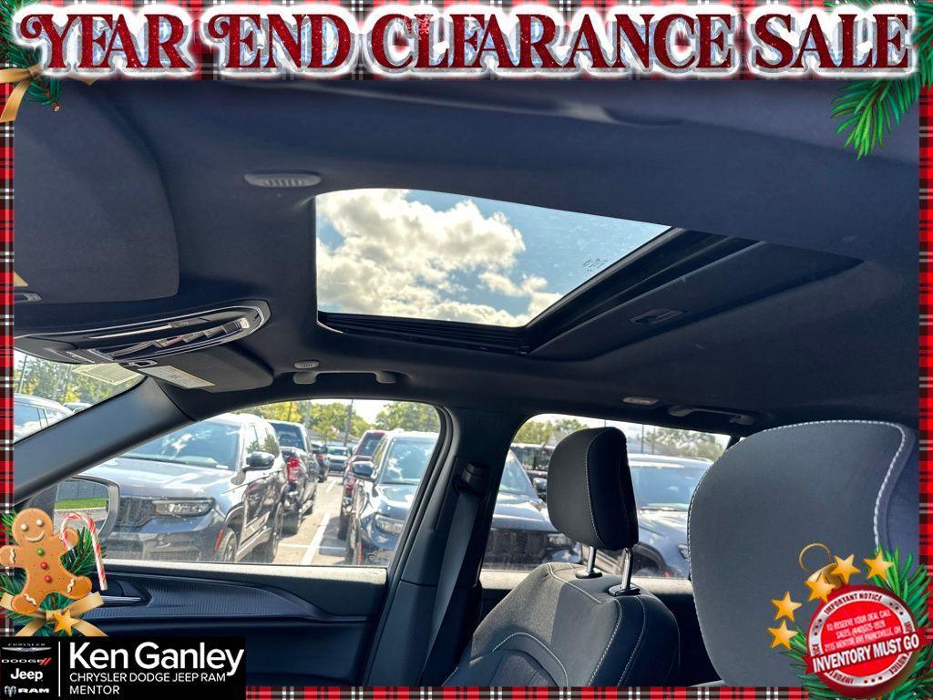 new 2025 Jeep Grand Cherokee car, priced at $39,291