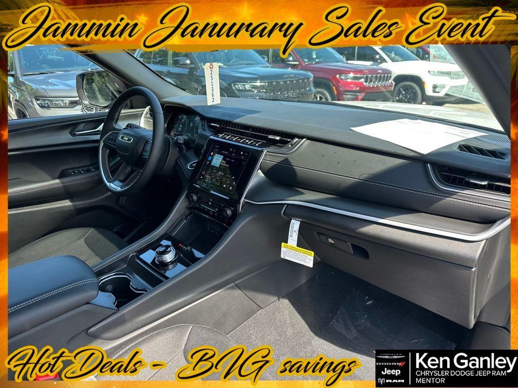 new 2025 Jeep Grand Cherokee car, priced at $34,291