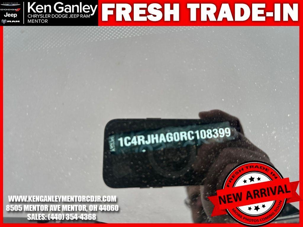 used 2024 Jeep Grand Cherokee car, priced at $33,700