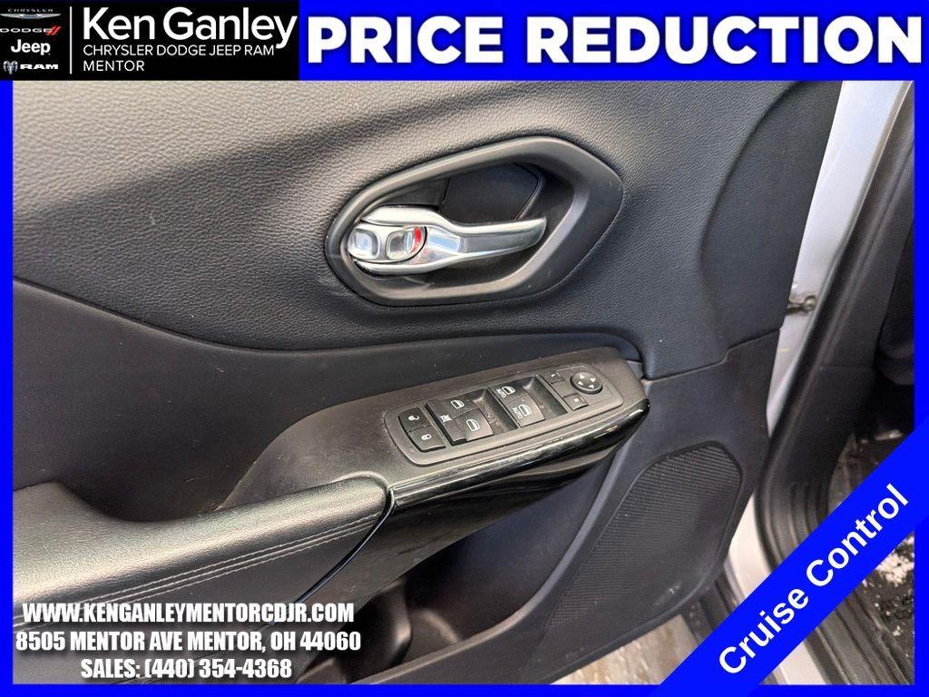 used 2020 Jeep Cherokee car, priced at $18,967