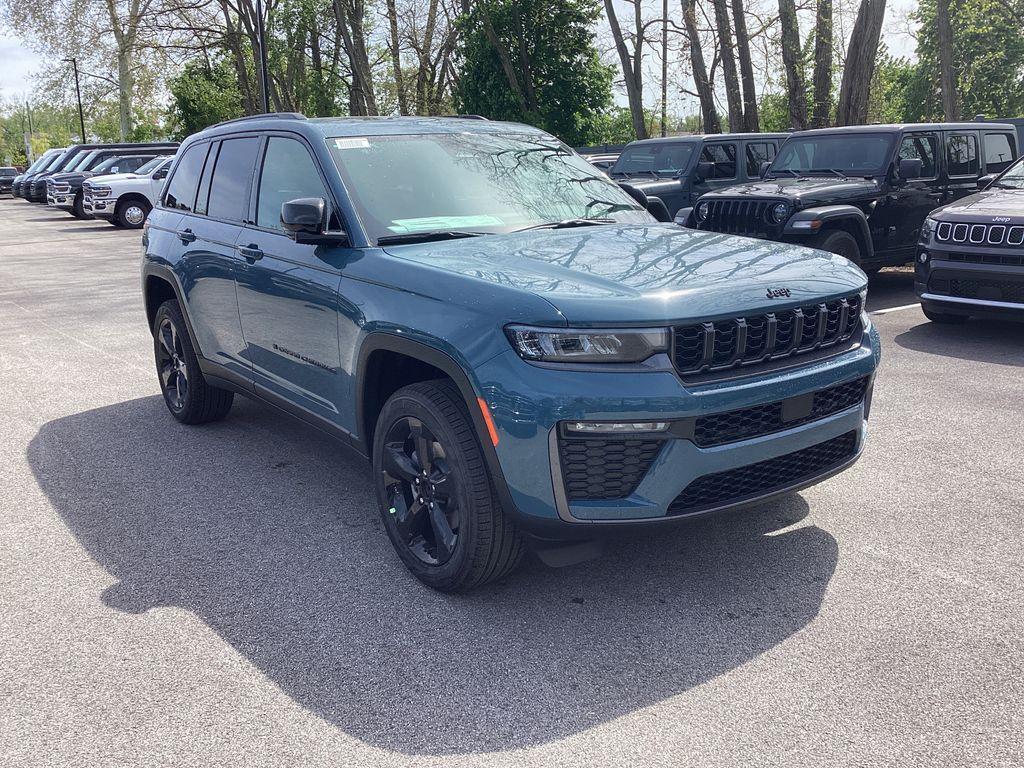 new 2026 Jeep Grand Cherokee car, priced at $45,197