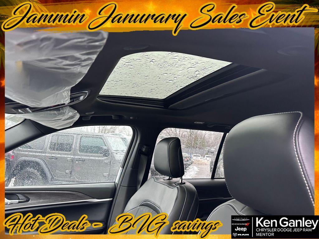 new 2026 Jeep Grand Cherokee car, priced at $42,499