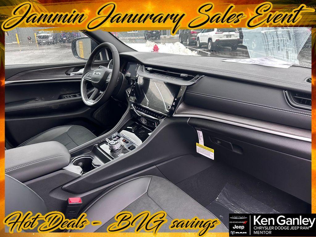 new 2026 Jeep Grand Cherokee car, priced at $42,499