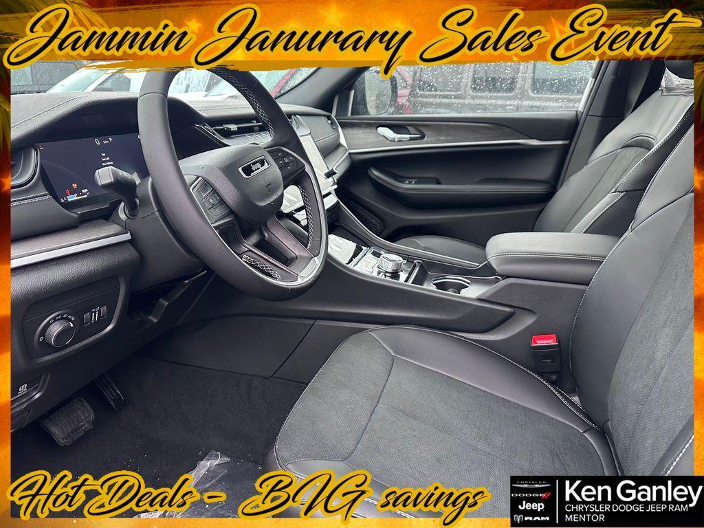 new 2026 Jeep Grand Cherokee car, priced at $42,499