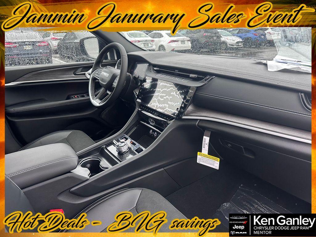 new 2026 Jeep Grand Cherokee car, priced at $43,094