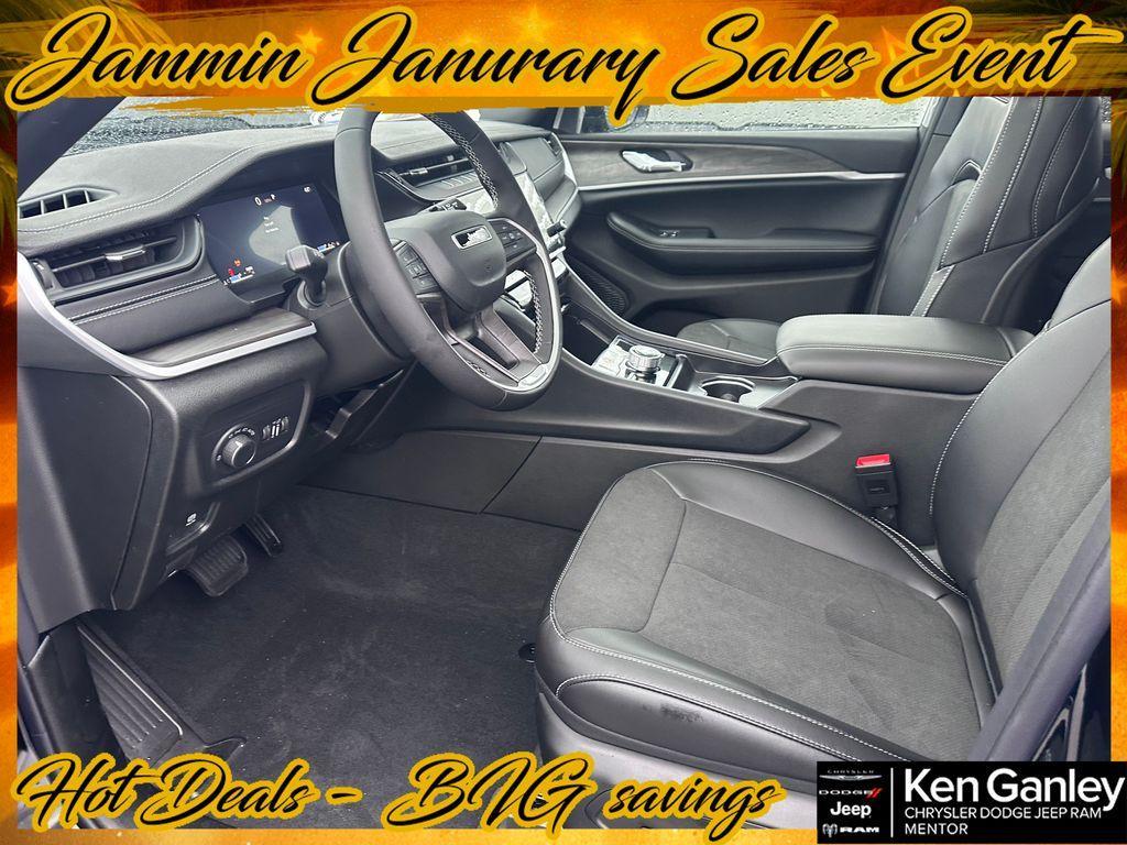 new 2026 Jeep Grand Cherokee car, priced at $43,094