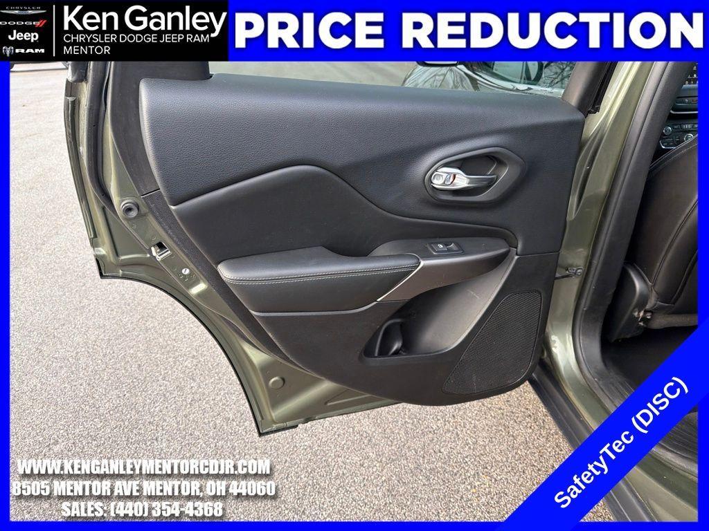 used 2019 Jeep Cherokee car, priced at $15,245