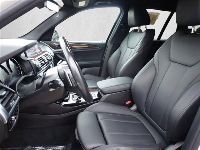 BMW X3 view 12