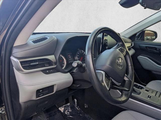 used 2022 Toyota Highlander car, priced at $22,000