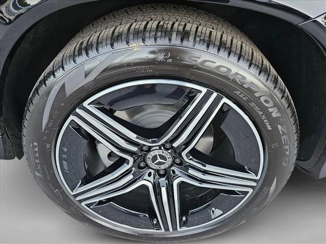 new 2026 Mercedes-Benz GLE 450 car, priced at $84,444