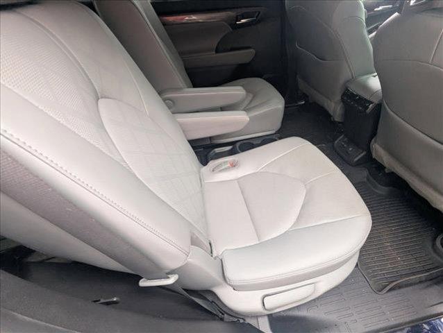 used 2022 Toyota Highlander car, priced at $38,881